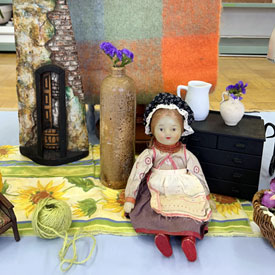 �������