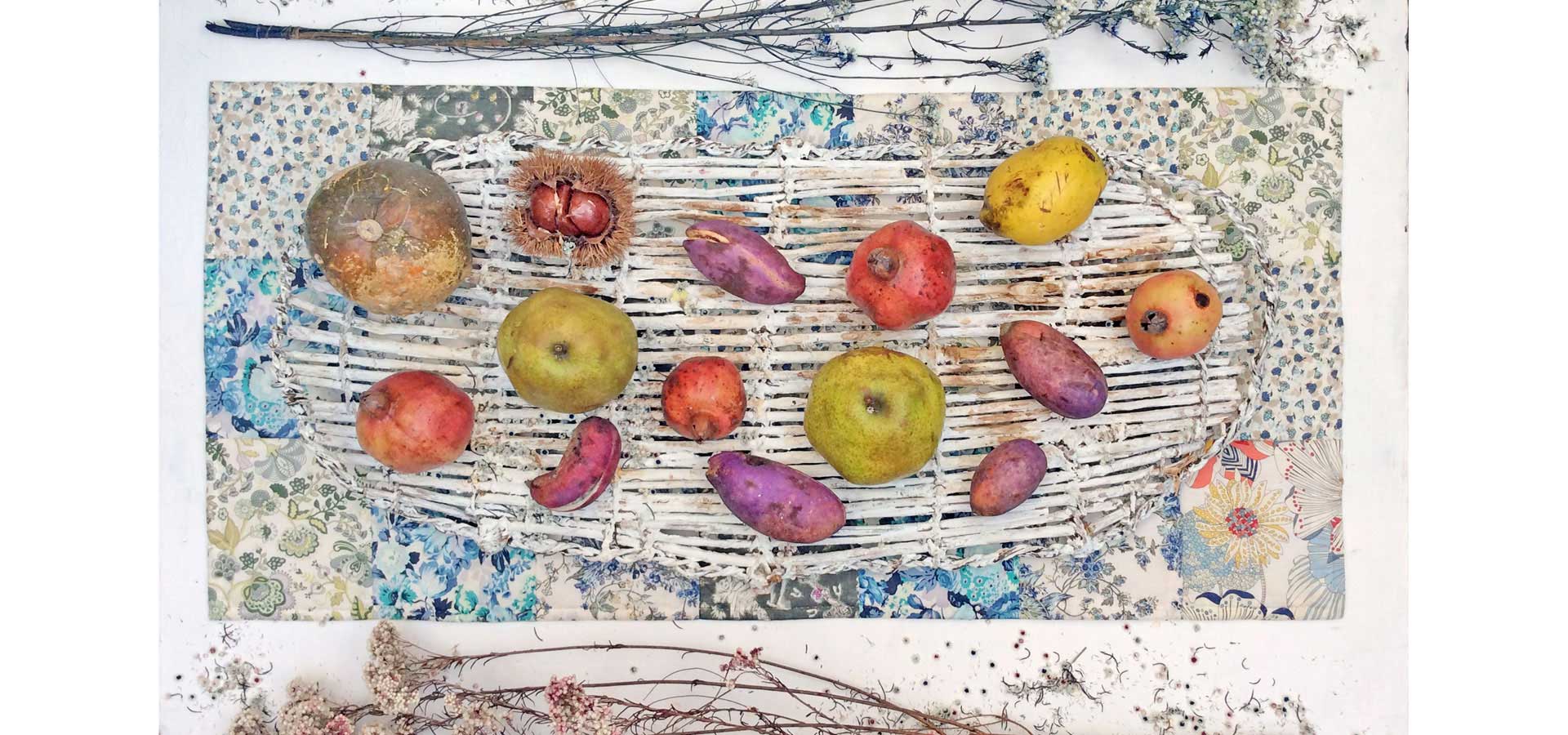 �������